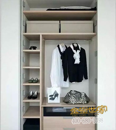 幾款整體衣柜設計內部的方案,滿足你的收納欲